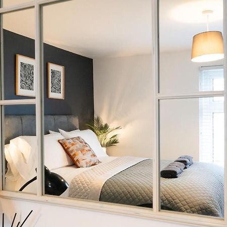 Stunning 2-Bedroom Home In City Centre With Wi-Fi! 皇家滕布里奇韦尔斯 外观 照片