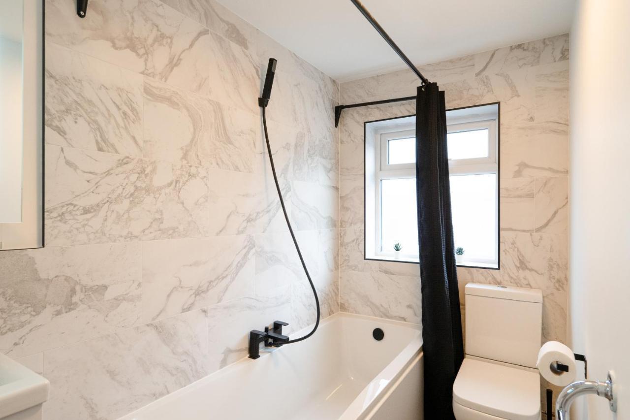 Stunning 2-Bedroom Home In City Centre With Wi-Fi! 皇家滕布里奇韦尔斯 外观 照片