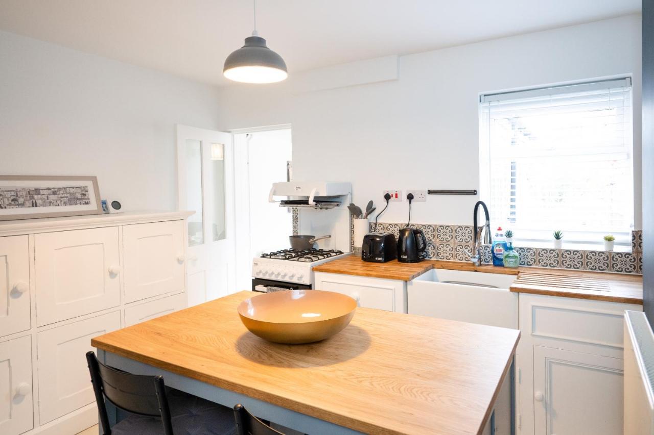 Stunning 2-Bedroom Home In City Centre With Wi-Fi! 皇家滕布里奇韦尔斯 外观 照片