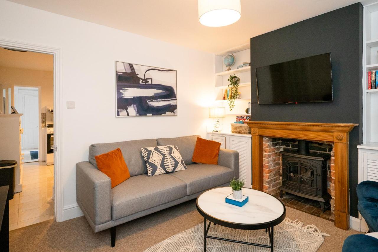 Stunning 2-Bedroom Home In City Centre With Wi-Fi! 皇家滕布里奇韦尔斯 外观 照片